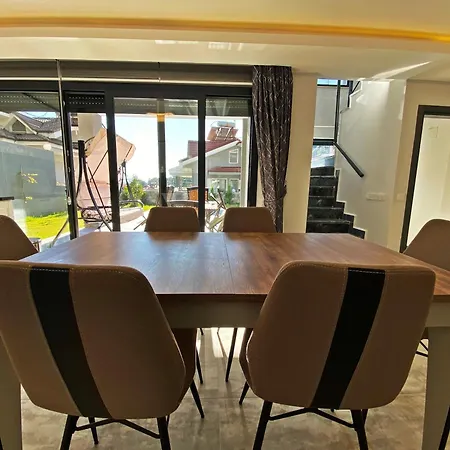 Goecek Marin B 4+1 Villa, Oezel Havuzlu