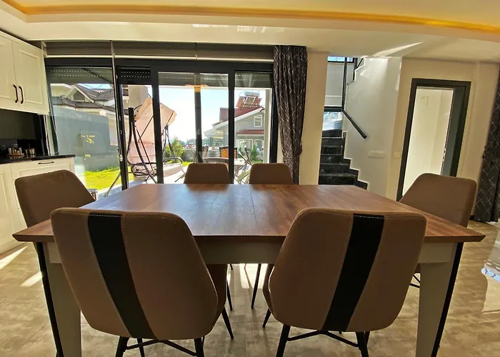 Goecek Marin B 4+1 Villa, Oezel Havuzlu